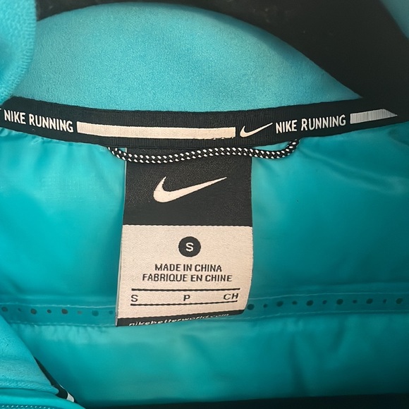 Nike Running Jacket NWOT - Picture 2 of 3